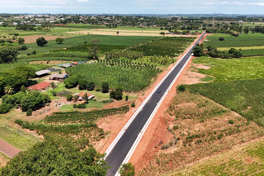Obras do Asfalto Novo, Vida Nova já estão em andamento em 41 cidades do Paraná Foto: Valdelino Pontes/SECID