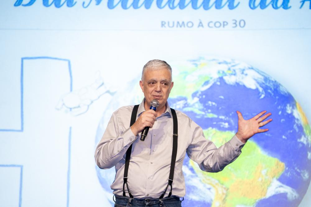 Palestra de Paulo Nobre na Itaipu. Foto: Sara Cheida/Itaipu.