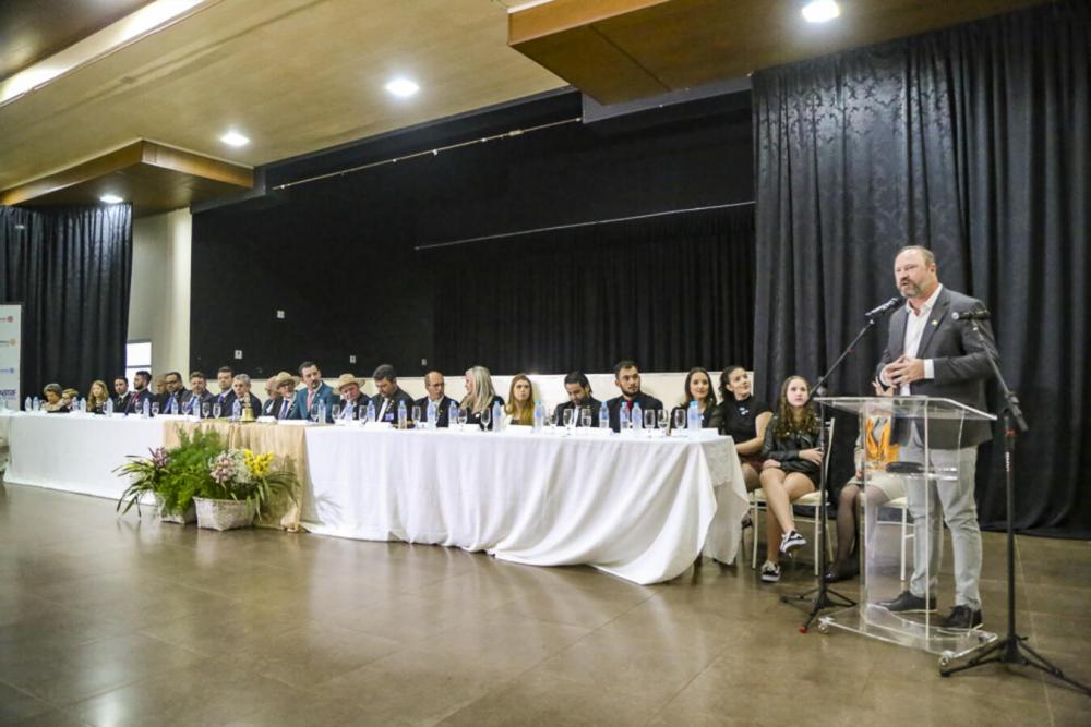 Executivo Municipal prestigia posse dos novos presidentes do Rotary