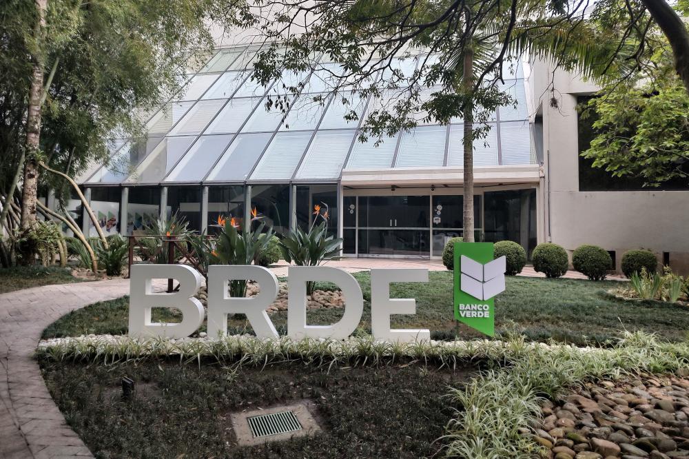 BRDE supera R$ 2 bilhões em novas contratações e Paraná opera 40% dos recursos Foto: BRDE