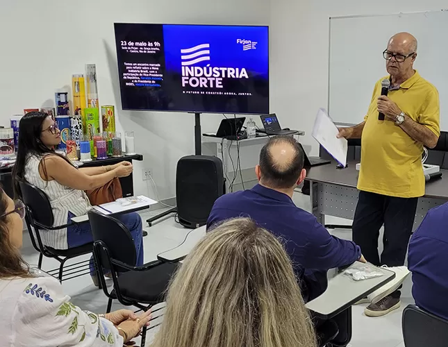 O presidente José Magno Hoffmann abriu a reunião na sede da Fortplast Foto: Divulgação