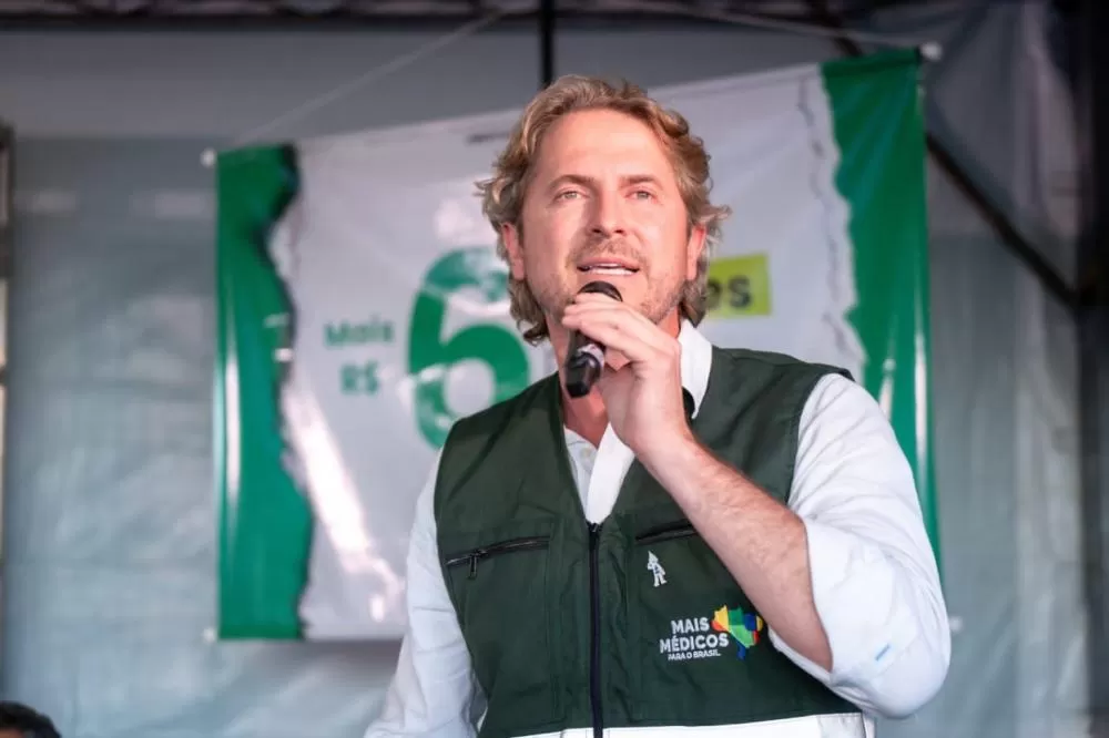 Deputado Zeca Dirceu anuncia mais médicos para cidades do Paraná. Foto: Divulgação Mandato