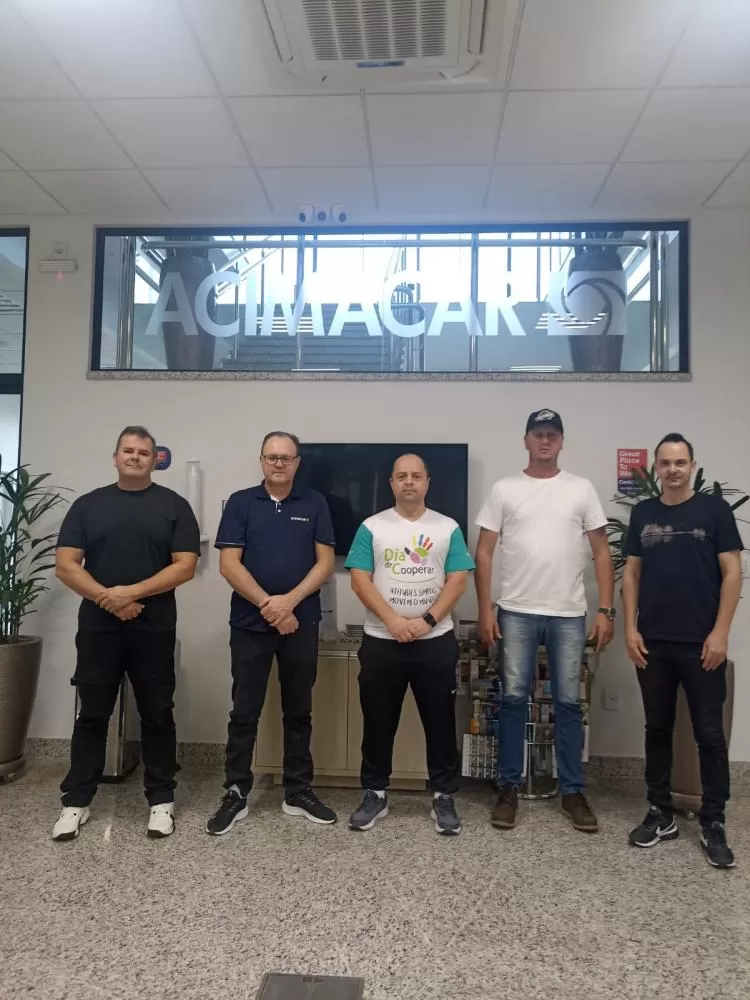 Foto: Presidente da Acimacar - Paulo Grenzel,  VP Cooperativismo - Hugo Ferraz , Gerente Geral da Acimacar - Marcelo Ewerling e os voluntários Paulo Cesar Cordova e Cleberson Schuh.