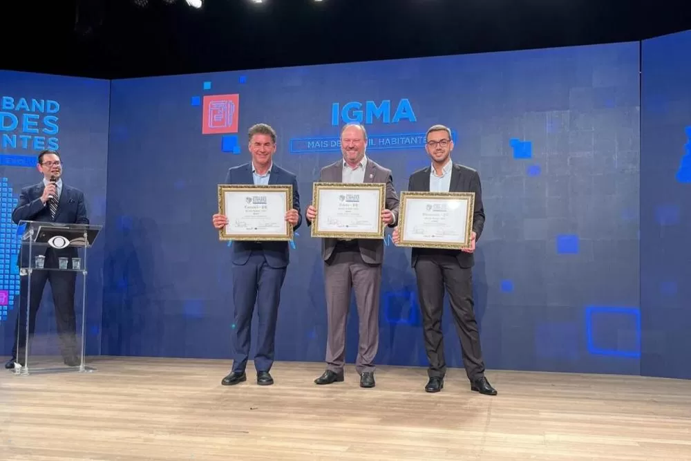 Reconhecimento ao município, que obteve 1º lugar geral entre aqueles com mais de 100 mil habitantes, foi entregue ao vice-prefeito Ademar Dorfschmidt