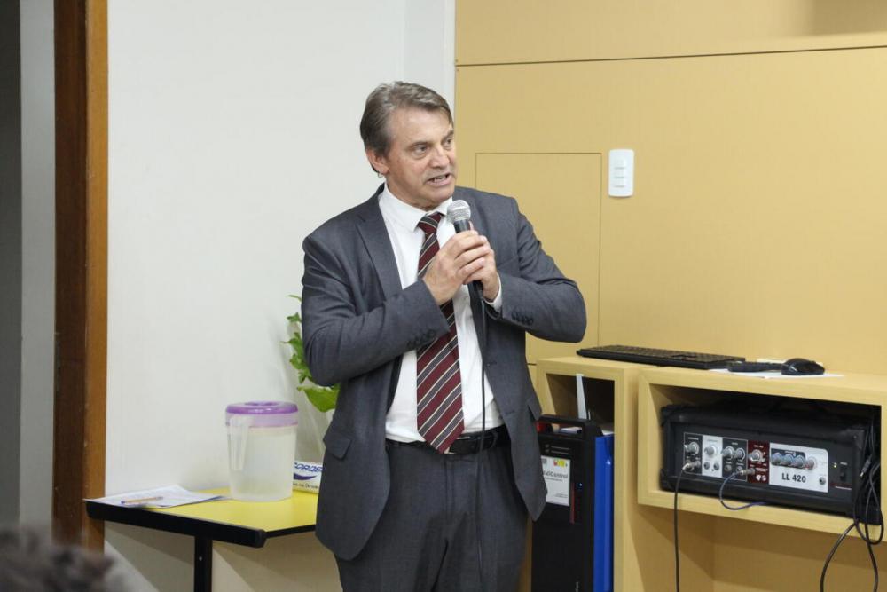 Ato nesta quinta (6) permitirá a oferta de curso de tecnologia em Tecnologias Educacionais com Ênfase em Humanidades, exclusivo para servidores municipais