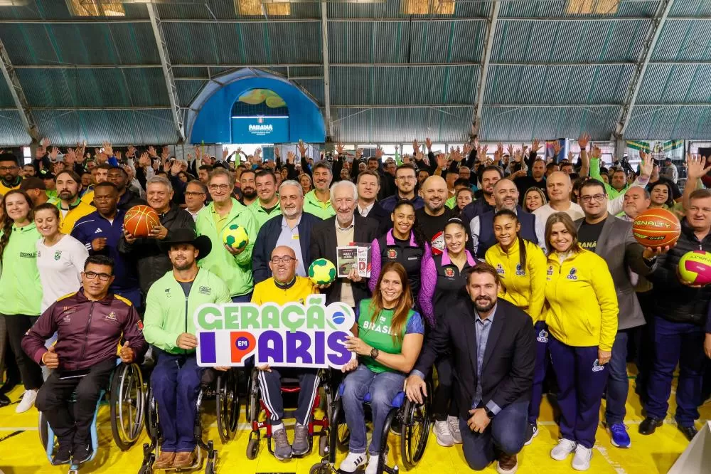 Governador em exercício Darci Piana participa do evento Transformando Pessoas, Formando Vencedores, evento que reuniu atletas e técnicos paranaenses que vão participar dos Jogos Olímpicos e Paralímpicos de Paris 2024. Foto: Gabriel Rosa/AEN Foto: Gabriel 