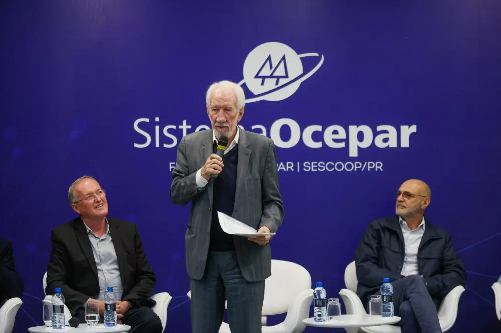 O governador em exercício Darci Piana destacou o protagonismo paranaense na produção de alimentos em um evento que discutiu os rumos do agronegócio brasileiro na tarde desta segunda-feira (1), na sede do Sindicato e Organização das Cooperativas do Paraná 