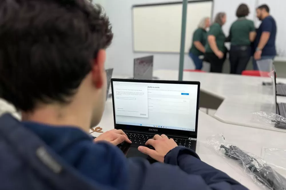 Alunos selecionados do projeto Talento Tech dão início a cronograma de aulas Foto: Gabriel Pires/SEI-PR