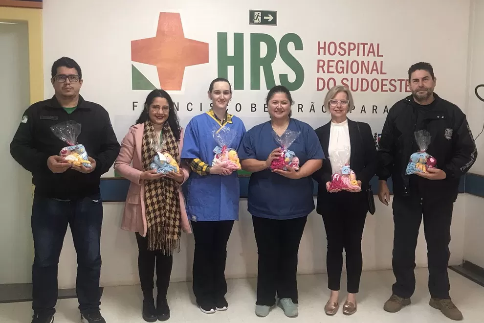 Amigurumis confeccionados por apenadas são entregues a crianças em UTI Neonatal de Francisco Beltrão Foto: Polícia Penal do Paraná