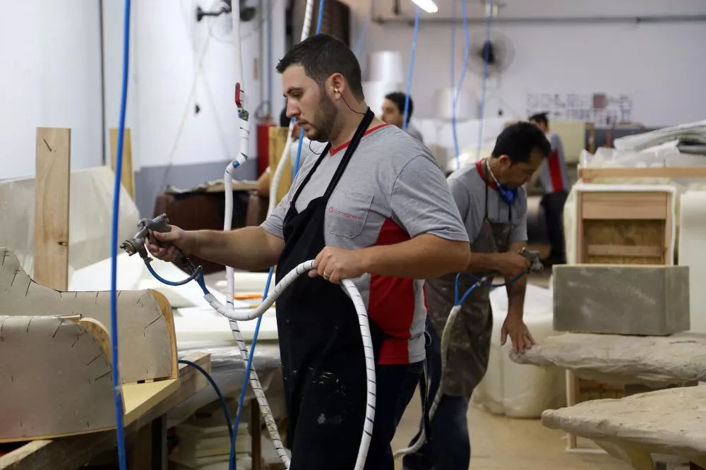 Com meio milhão de empregos desde 2020, Paraná alcança 3,2 milhões de carteiras assinadas Foto: Gilson Abreu/AEN