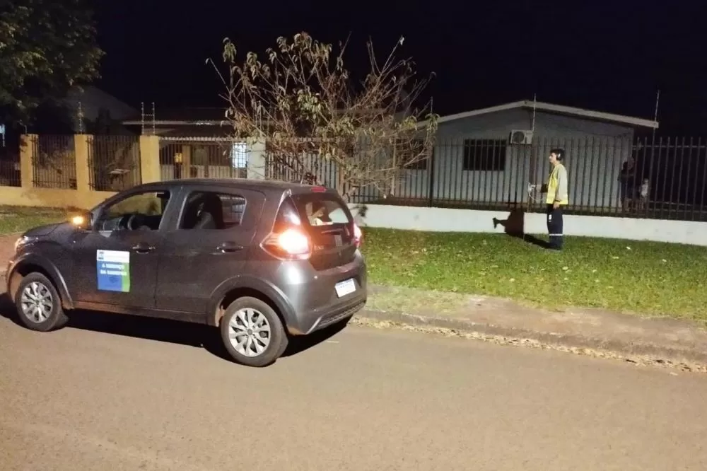 Sanepar faz pesquisa de vazamento noturna no centro de Cascavel Foto: Sanepar