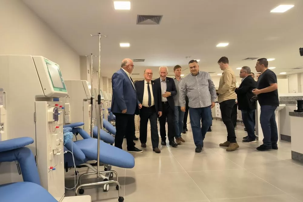 Paraná amplia atendimento a pacientes renais com nova unidade de terapia em Cascavel Foto: SESA-PR