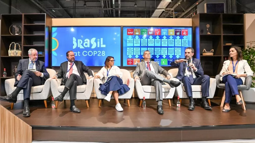 Fotos do diretor-geral brasileiro na COP28, em dezembro de 2023. Crédito: Rafa Kondlatsch/Itaipu Binacional