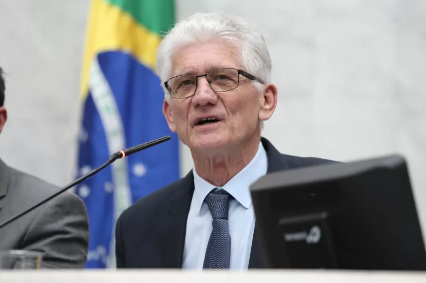 Os dados foram apresentados nesta terça-feira (8), na Assembleia Legislativa do Paraná, pelo secretário da Fazenda Norberto Ortigara, que detalhou a situação contábil do Governo do Estado referente ao 2º quadrimestre de 2024. Créditos:Valdir Amaral/Alep