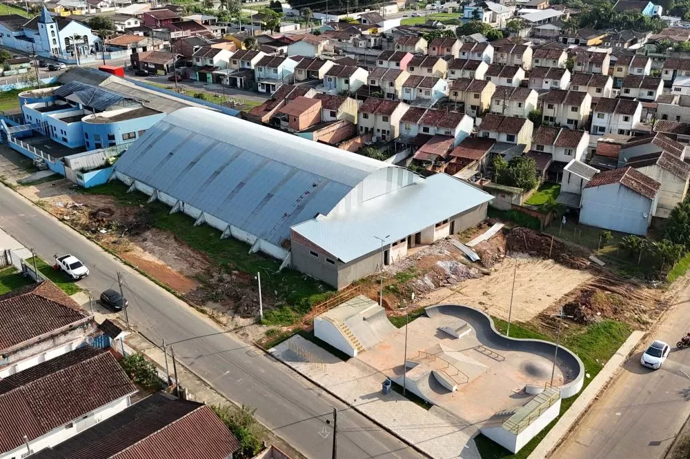  LITORAL Obras no ginásio de esportes em Antonina, Foto: Valdelino Pontes/SECID