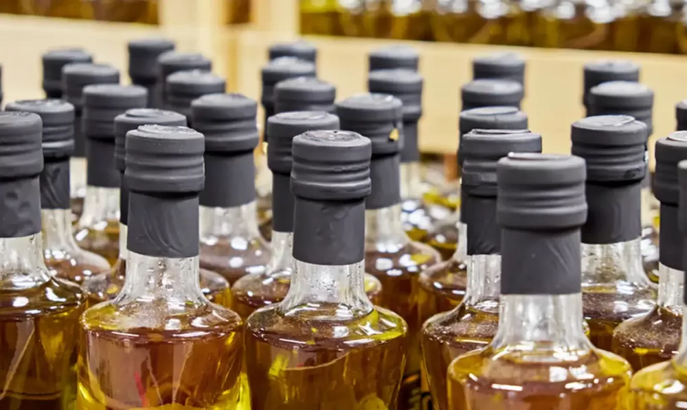 O Ministério da Agricultura e Pecuária (Mapa) divulgou um alerta de risco para o uso de 12 marcas de azeite de oliva que, segundo a pasta, não atendem aos padrões de qualidade, sendo, portanto, consideradas impróprias para o consumo. As 12 marcas foram d