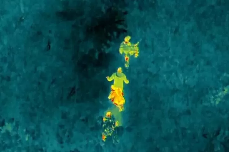 Quatro fugitivos de roubo seguido por sequestro foram encontrados pelas câmeras termais de um dos drones da Polícia Militar. Foto: PMPR