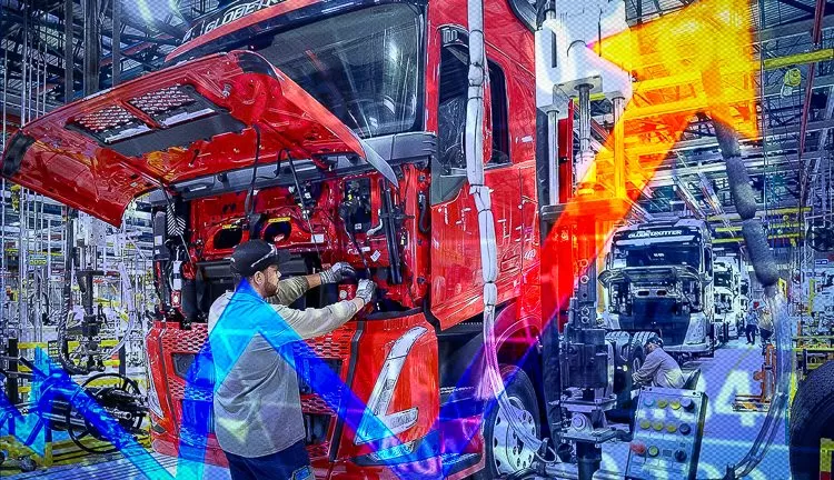 A expansão do setor de fabricação de ônibus e caminhões (+50,5%) é um dos principais destaques da pesquisa Divulgação/Site do PT