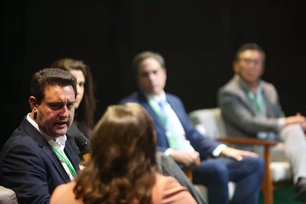 Políticas do Paraná são destaque em evento de transição energética em São Paulo