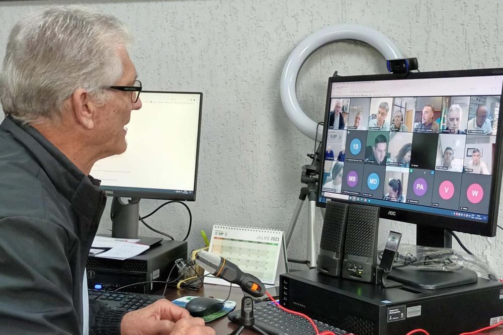 Paraná decreta emergência zoosanitária para proteger o setor avícola, na foto o secretário estadual da Agricultura e do Abastecimento, Norberto Ortigara