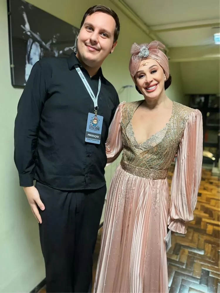 Mateus Spohr se consagra em Curitiba como “O Fotógrafo das Estrelas” e conquista o mundo dos famosos!