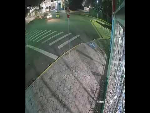 Motorista perde o controle do veículo